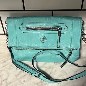 Great Turquoise purse with lots of compartments